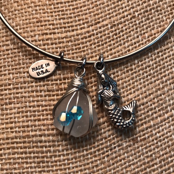 Sea glass, beads, and mermaid bracelet - Picture 3 of 4